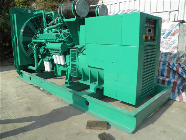 日照出租发电机 发电机组厂家：柴油发电机组的控制屏的作用是什么？