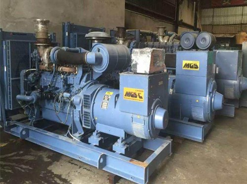 日照发电机组带负载降电压是什么原因照成的？