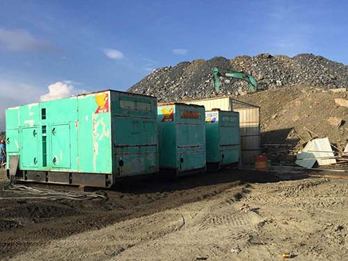 日照如何判断柴油发电机充电系统中的整流器是否正常？